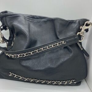 Chic Black Chain-Accent Leathet Shoulder Bag made in Italy